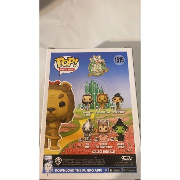Funko Pop! Movies: The Wizard of Oz - 85th Anniversary, Cowardly Lion with Chase - Picture 3 of 4